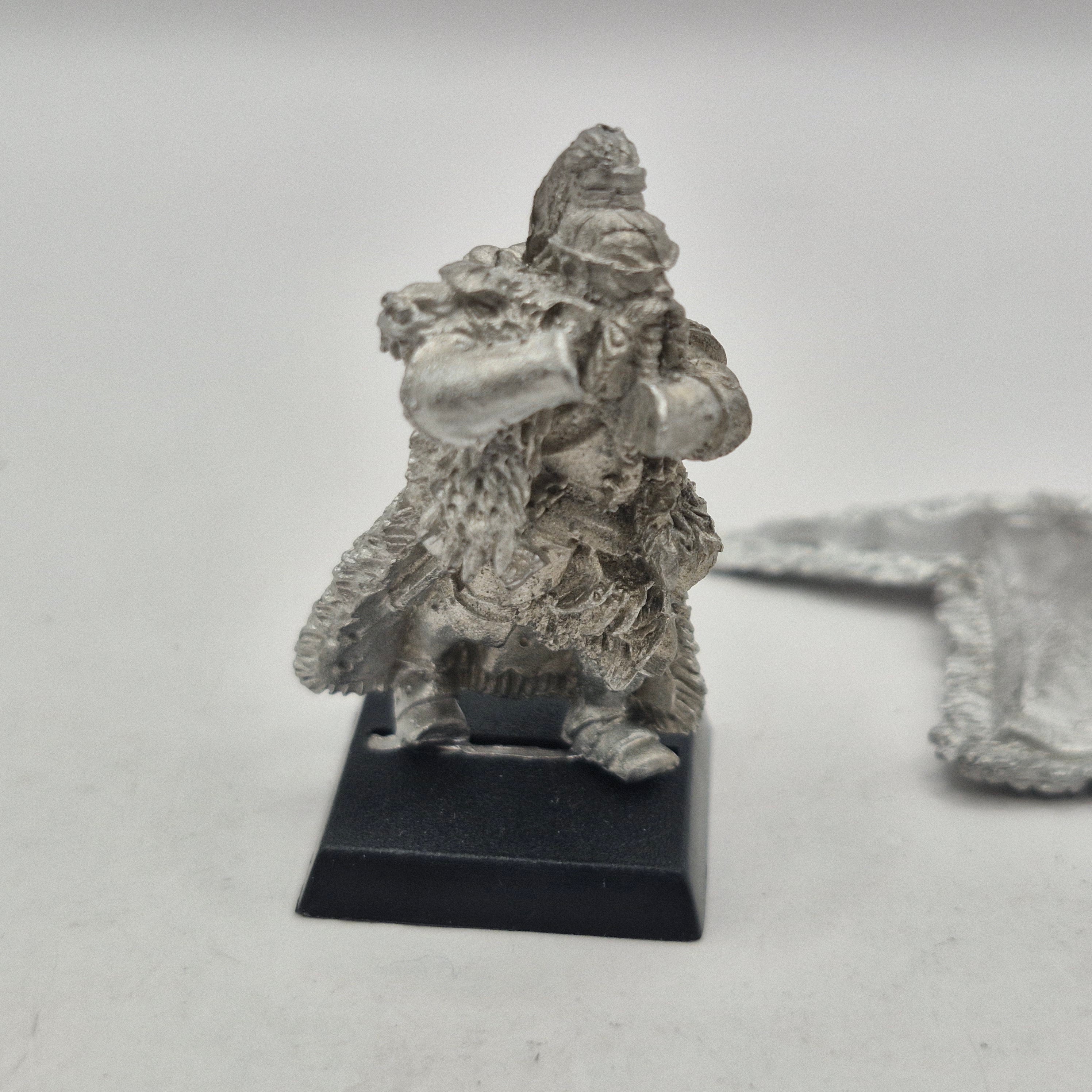 Warhammer the Old World Middenheim Standard Bearer Teutogen Guard AZ042 - Image 2