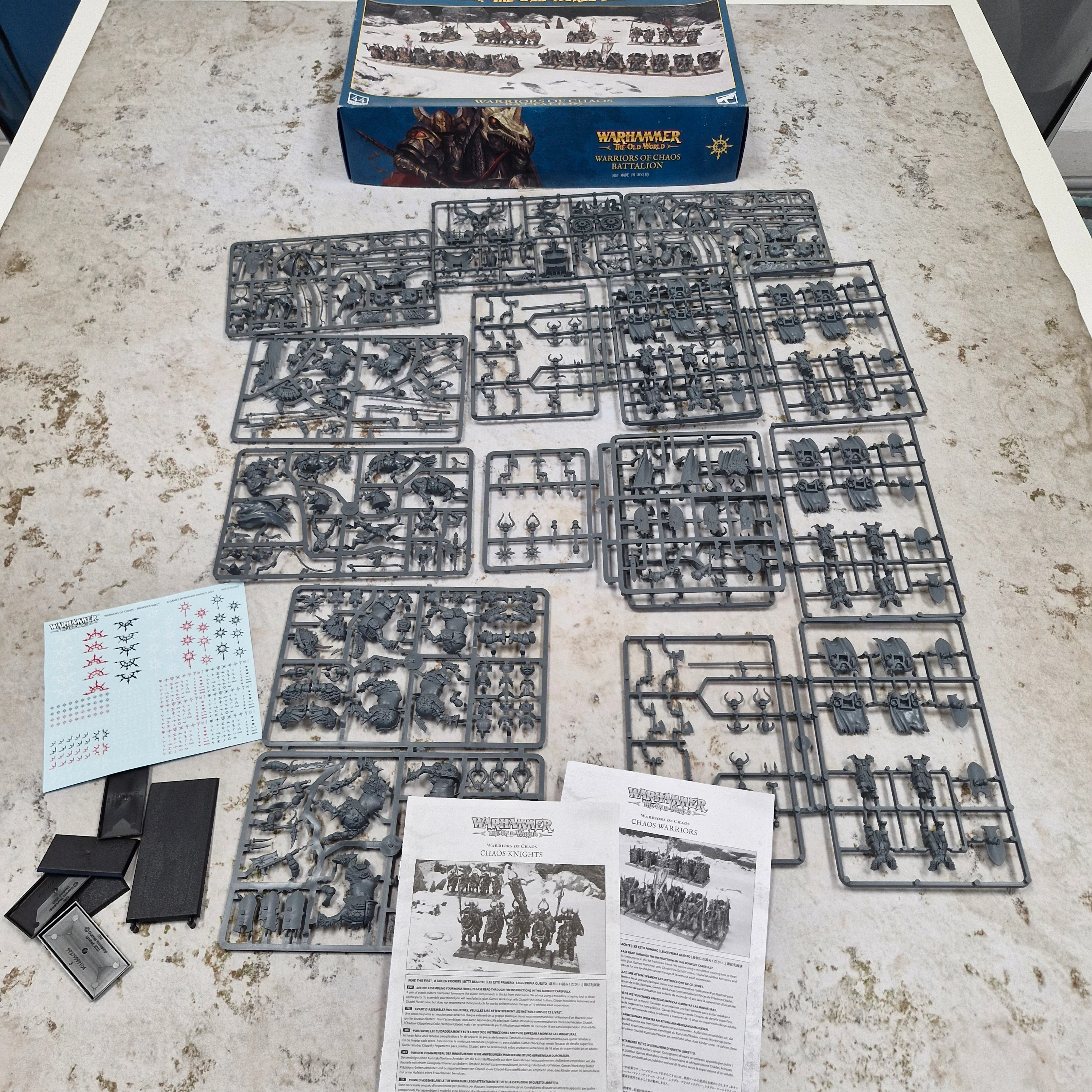 Warhammer the Old World Warriors of Chaos Batallion - Incomplete AV338 - Image 2